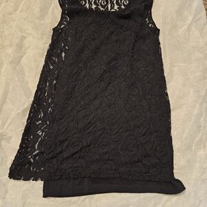 Daisy Fuentes black dress